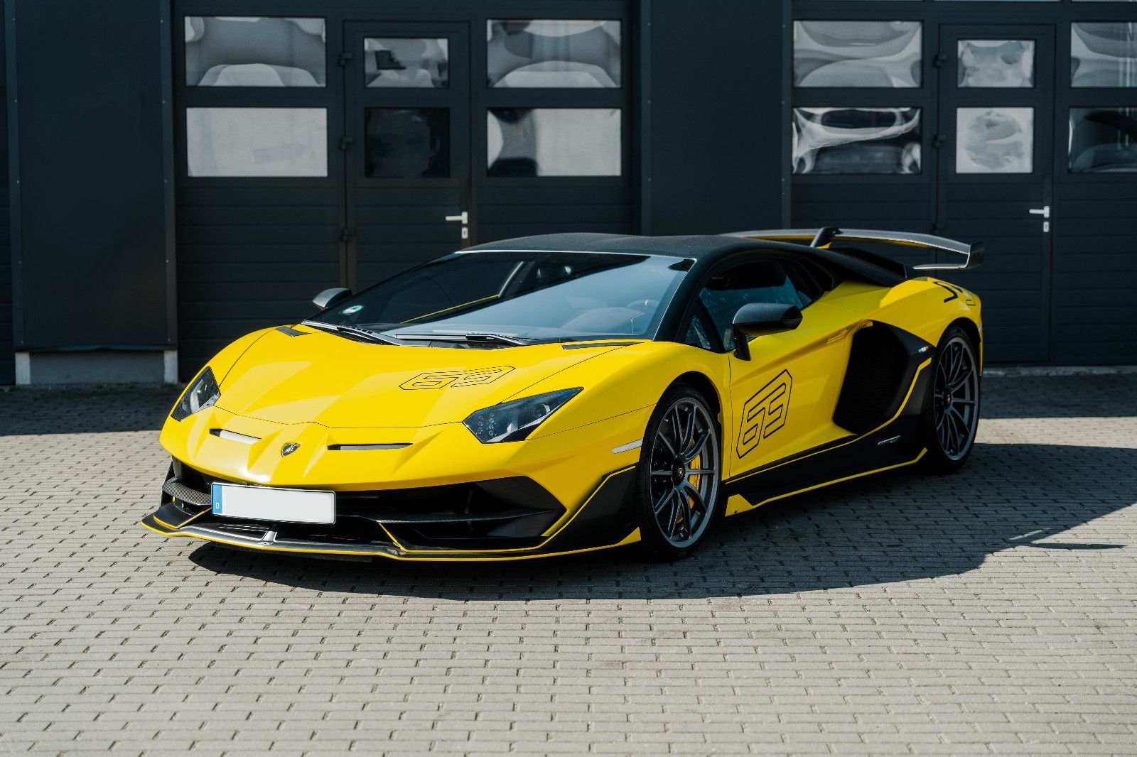 Fahrzeugabbildung Lamborghini Aventador SVJ*Traumauto*63er Design*NEUZUSTAND