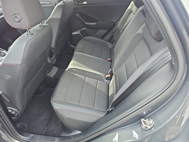 Fahrzeugabbildung Volkswagen T-Roc 1.5 TSI SPORT LED SHZ KAMERA AHK NAVI KLIM