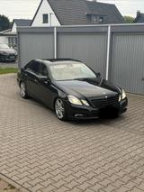 Mercedes-Benz MERCEDES-BENZ E500 AMG PAKET W212 V8 VOLL ... - Mercedes-Benz E 500 in Duisburg