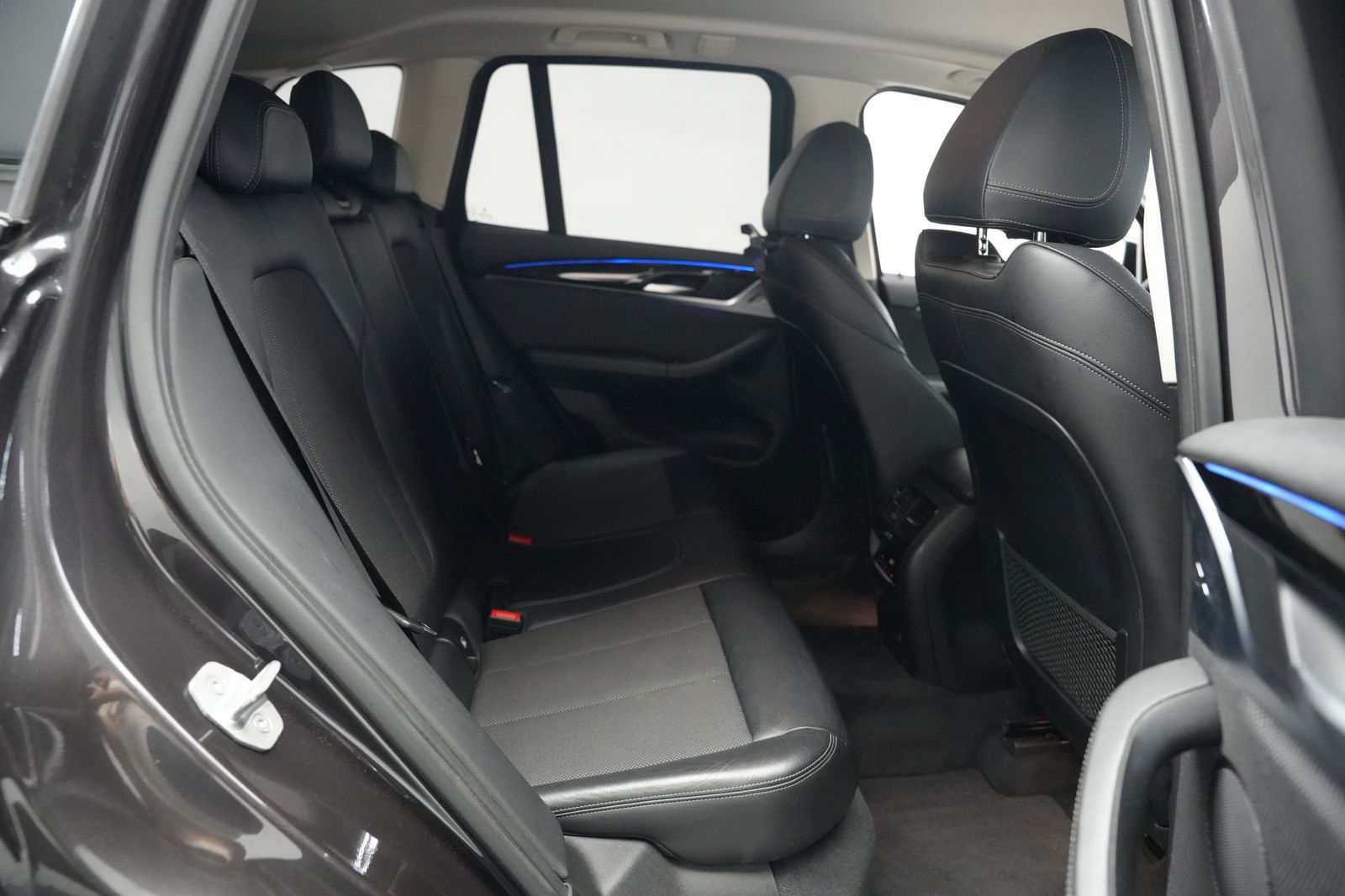 Fahrzeugabbildung BMW X3 xDrive 20 d xLine *Shadow-Line*LED*Leder*SHZ