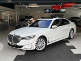 BMW 750 d xDrive S-Dach*Laser*StHzg*SoftClose*H&K*TV - weiße BMW 750