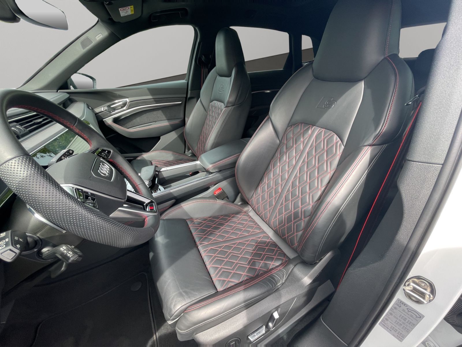 Audi SQ8 e-tron - Bild 10