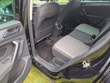 Volkswagen Tiguan - 12