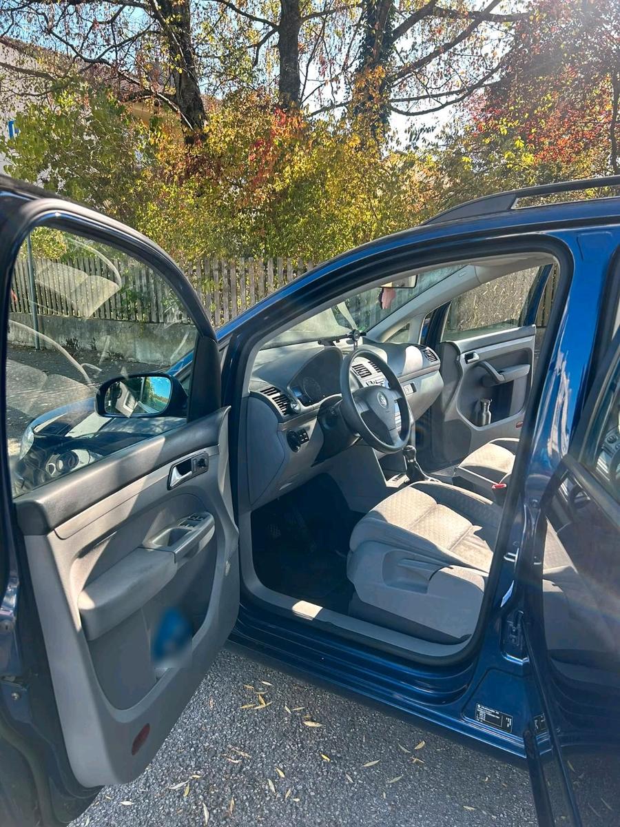 Volkswagen Touran 2007 — photo 6