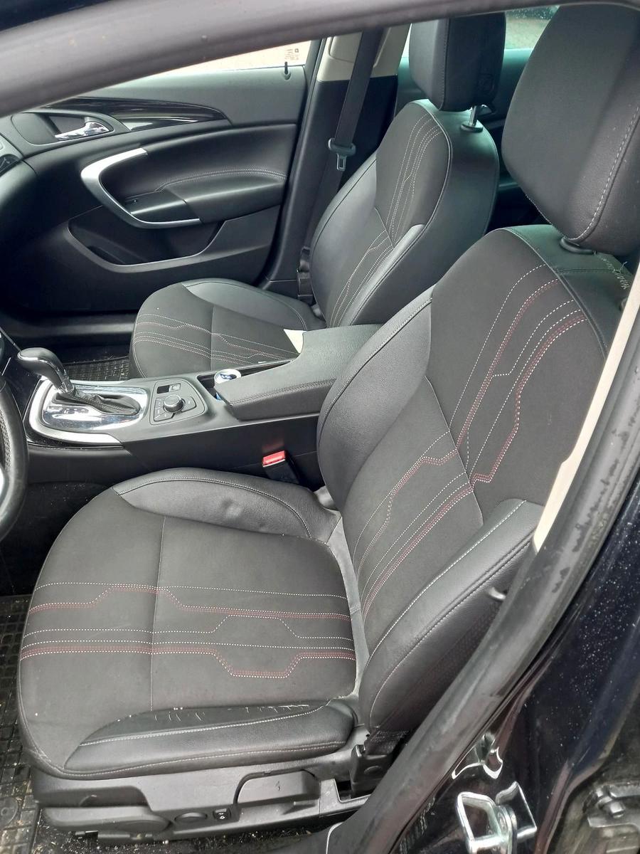 Opel Insignia 2012 — photo 11