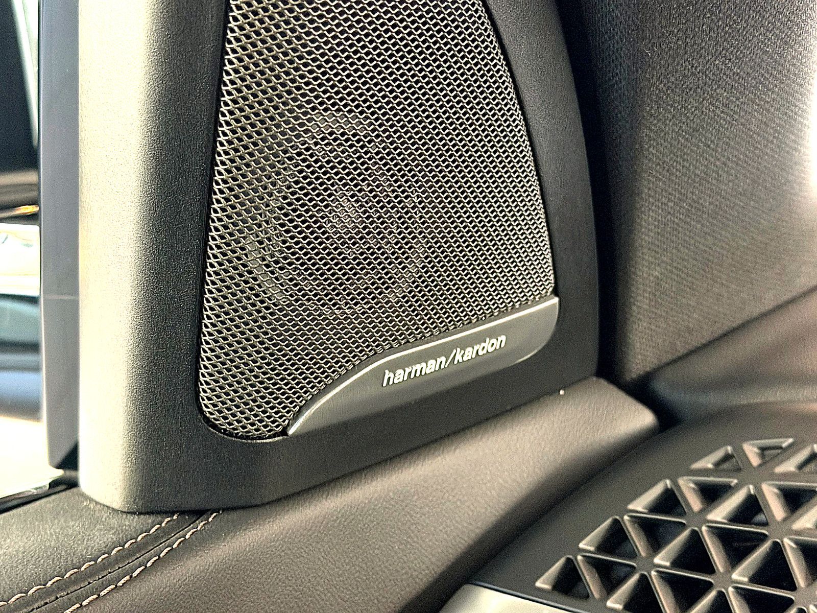 Fahrzeugabbildung BMW X5 30 d xDrive M Sport/HEAD-UP/360°/SOUND/AMBIEN