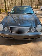 Mercedes-Benz MB E 320 4-Matic - Mercedes-Benz E 320: Matic