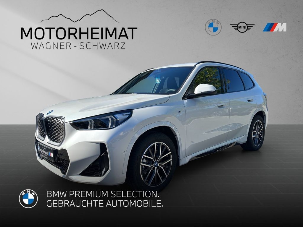 BMW iX1