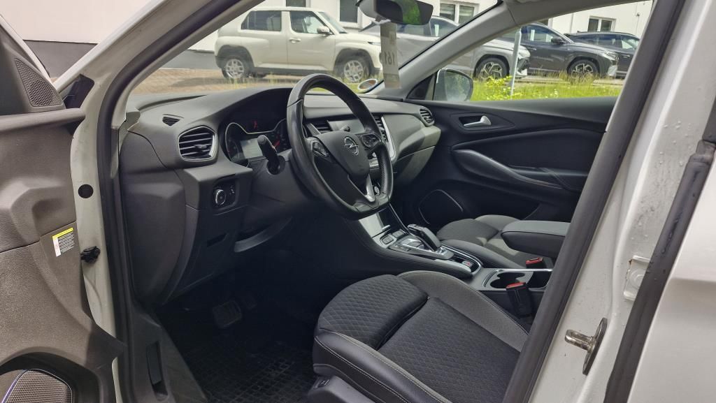 Autohaus Zimpel - Opel Grandland X 1.6T PHEV AGR Sitze+Keyless - Bild 9 Autohaus Zimpel - Opel Grandland X 1.6T PHEV AGR Sitze+Keyless - Bild 9
