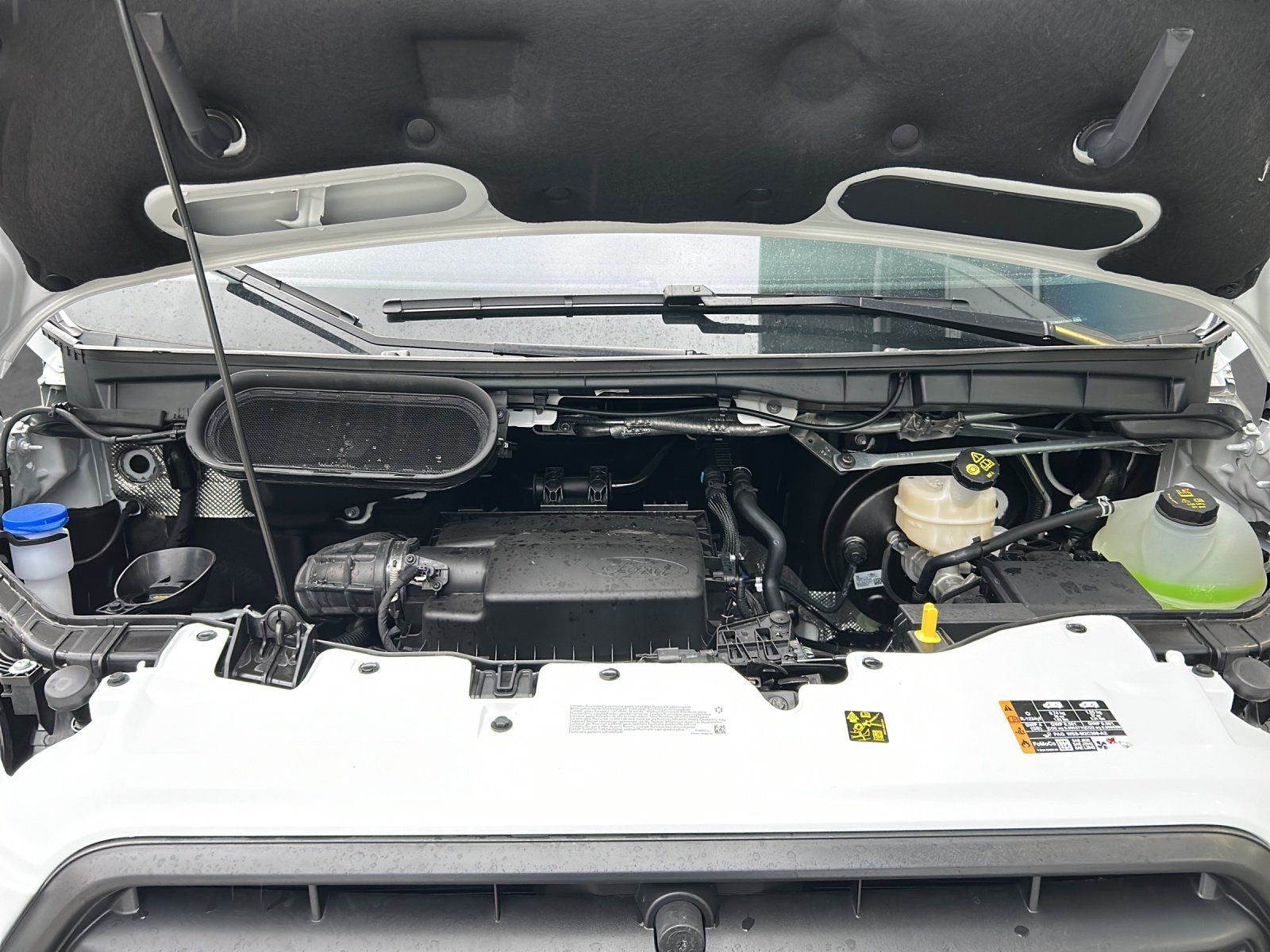 Fahrzeugabbildung Ford Transit Kombi 350L3 Trend 6 Sitze GJR Techno Pak