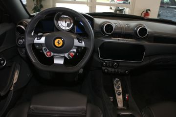 Fahrzeugabbildung Ferrari Portofino F1 SCUDERIA, 20Zoll, Daytona-Sitze,JBL