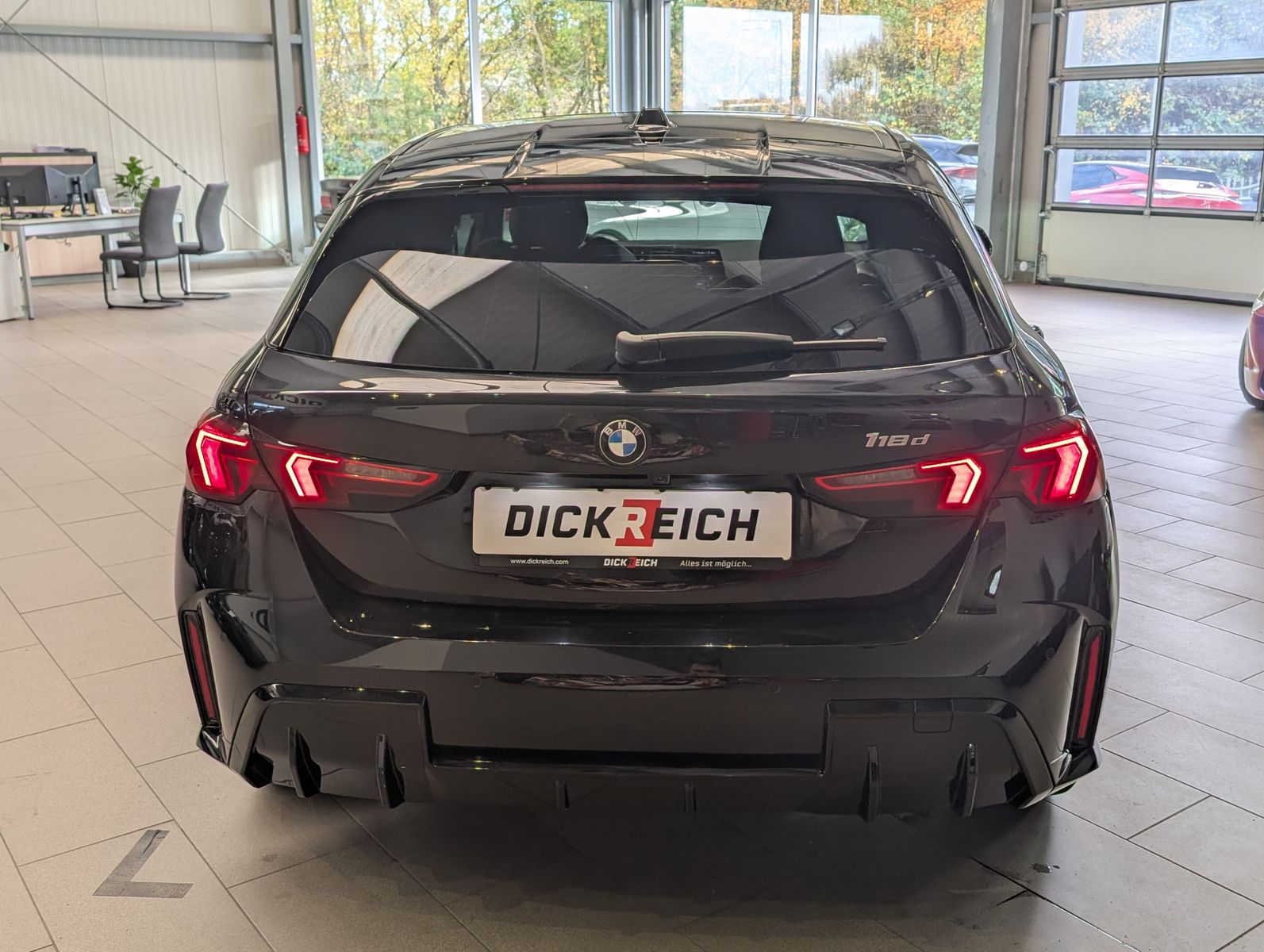 Fahrzeugabbildung BMW 118 d M-Sport Premium Ad-LED Cam Pano Alcan 18"