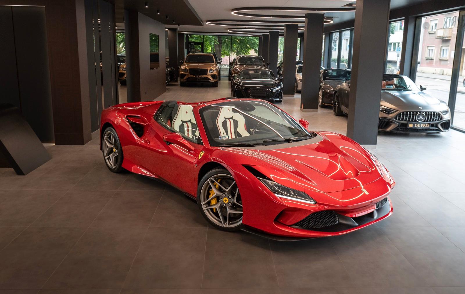Ferrari F8 Spider *LIFT*Carbon*P-Display*Surround View