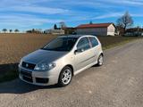 Fiat Punto Sporting 95 PS - Fiat Punto Sport mit Benzin-Antrieb