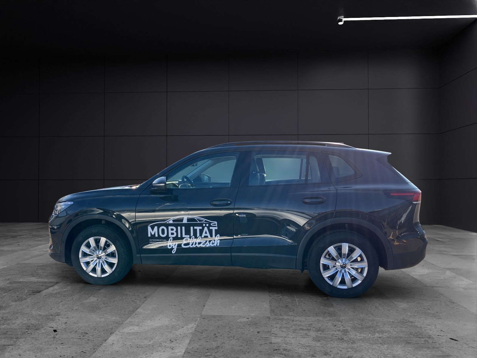 Fahrzeugabbildung Volkswagen Tiguan 1.5 e Life DSG LED ACC RearView Ambiente
