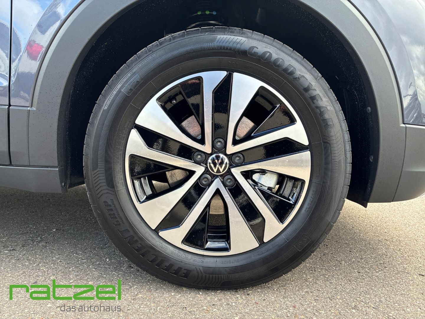Fahrzeugabbildung Volkswagen T-Cross ENERGY 1.0 TSI DSG NAVI+AHK+Kamera+LED