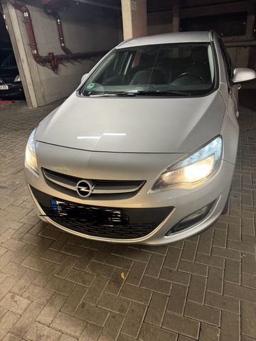 Opel Astra 1.6 Diesel Sport Tour