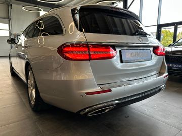 Mercedes E 220 - 5