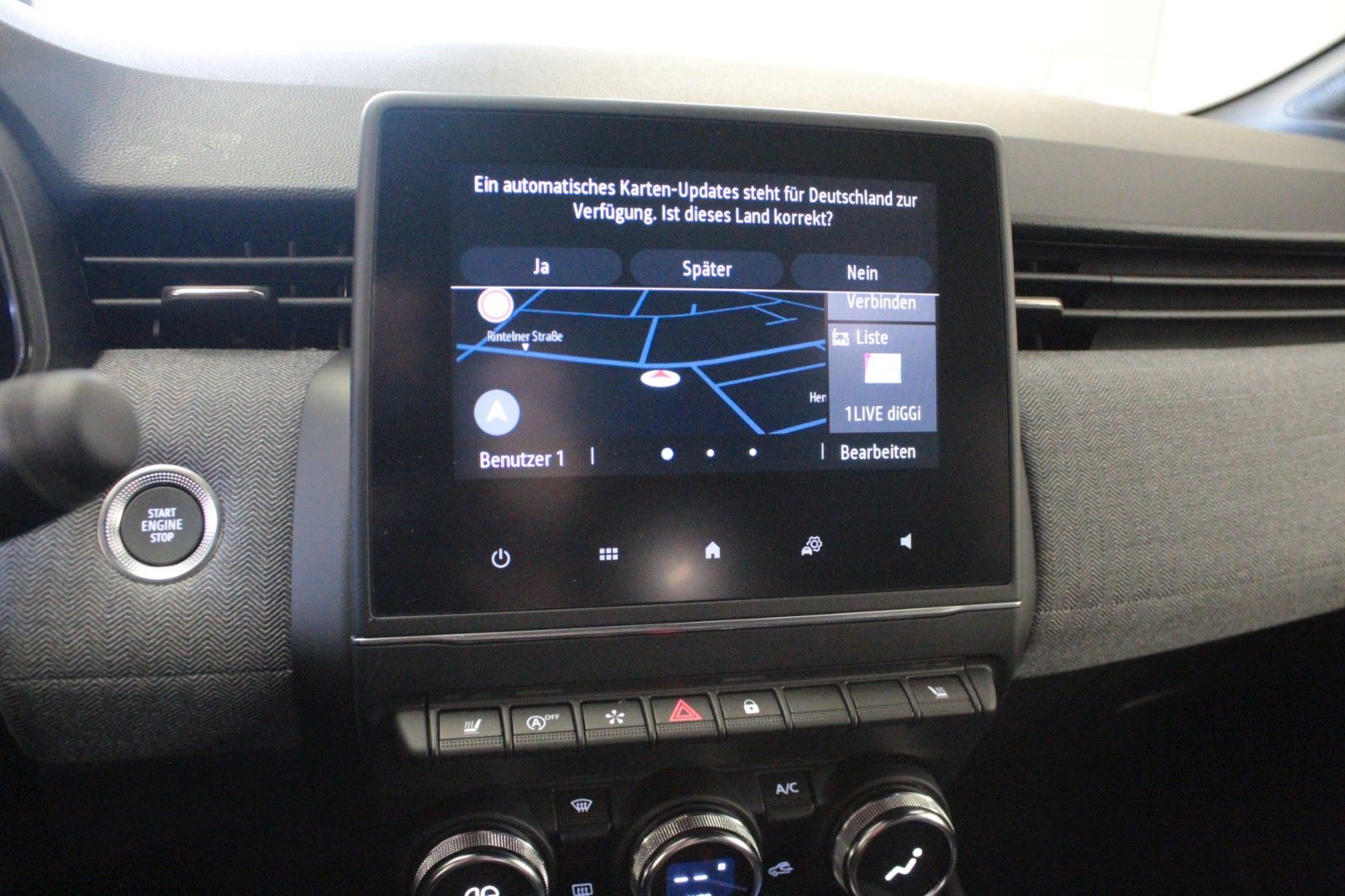 Fahrzeugabbildung Renault Clio TCe 90 Techno *Winter-*&*Look-Paket*