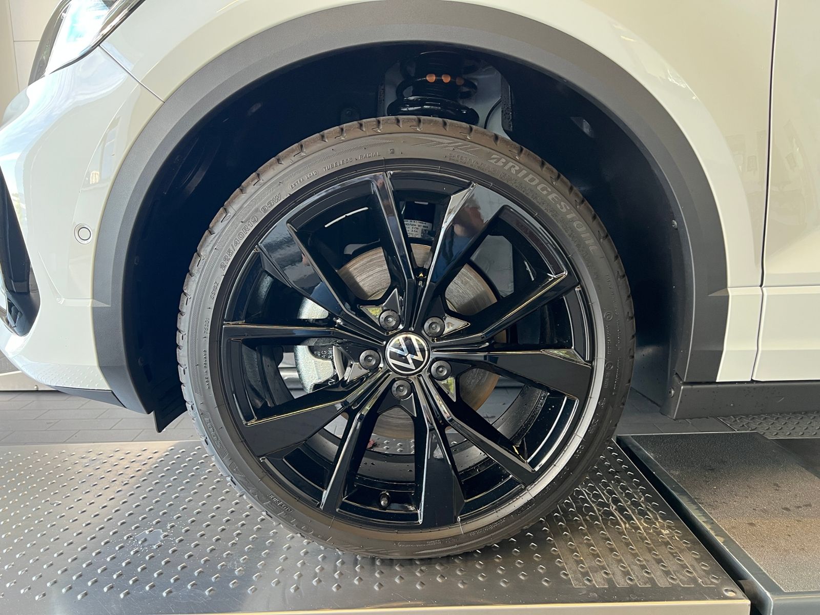 Fahrzeugabbildung Volkswagen T-Roc Cabriolet R-Line 1.5 TSI DSG *AHK, Soundsy