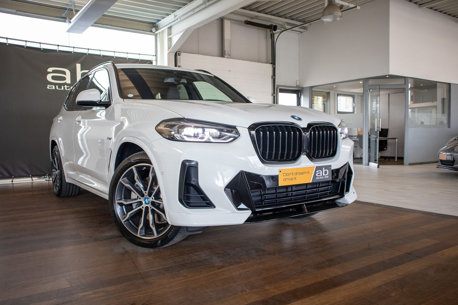 BMW X3 30e M sport imagem 3
