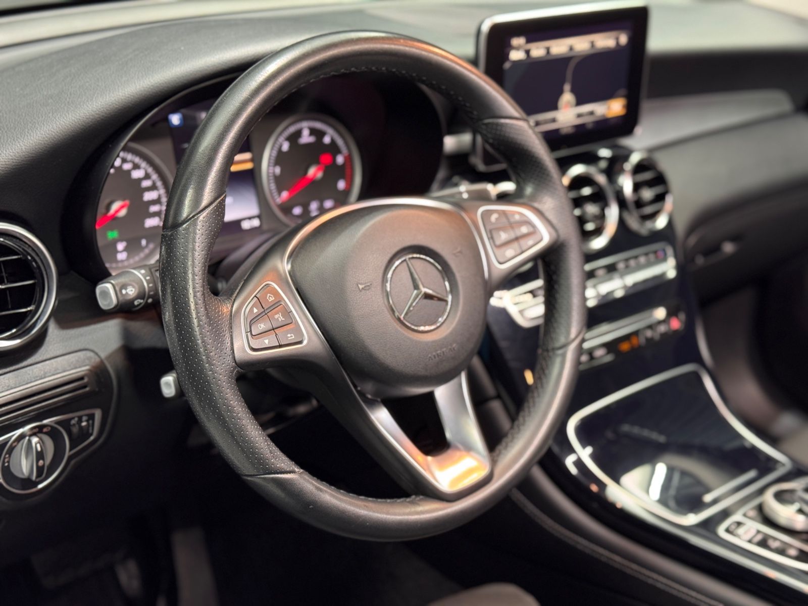 Fahrzeugabbildung Mercedes-Benz GLC 220 d 4Matic|NAVI|AUTOMATIK|AHK|KAMERA|
