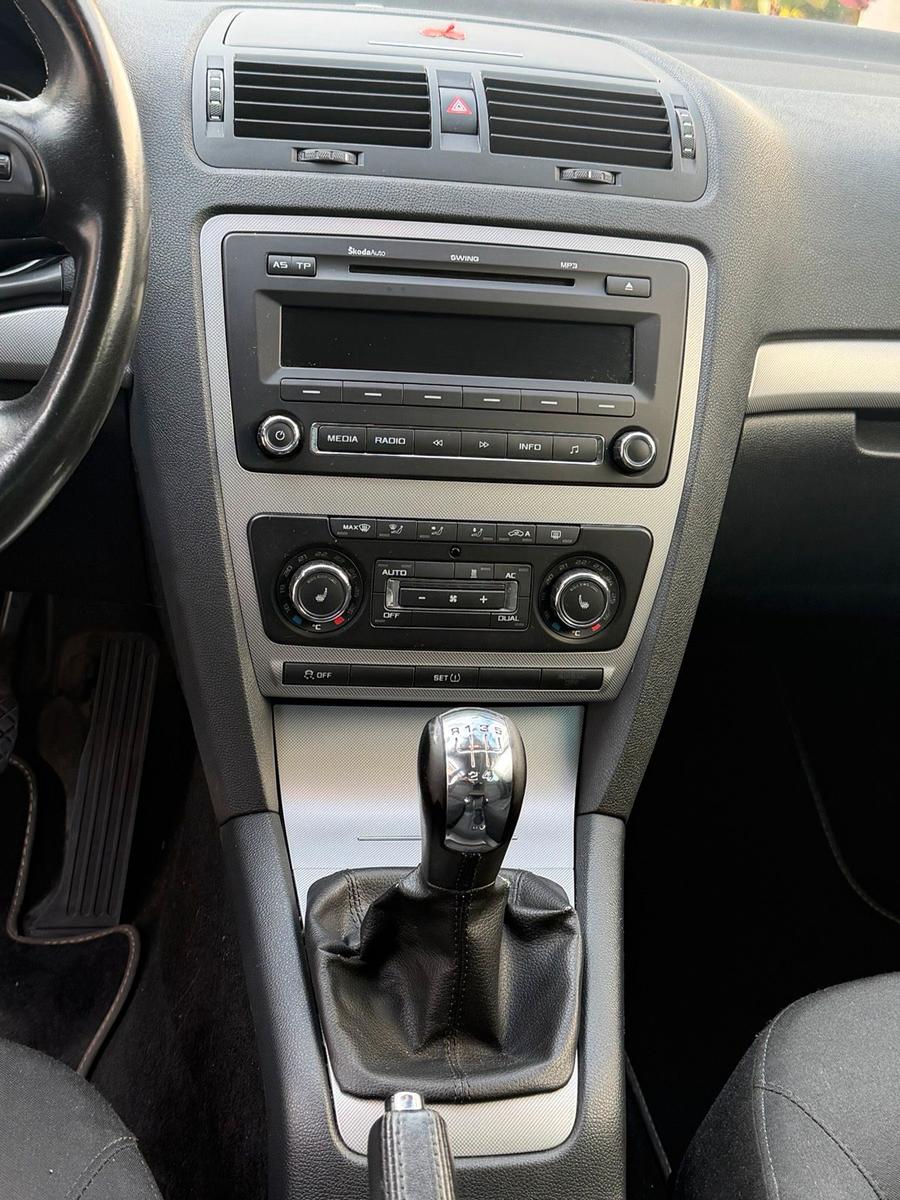 Skoda Octavia 2009 — photo 12