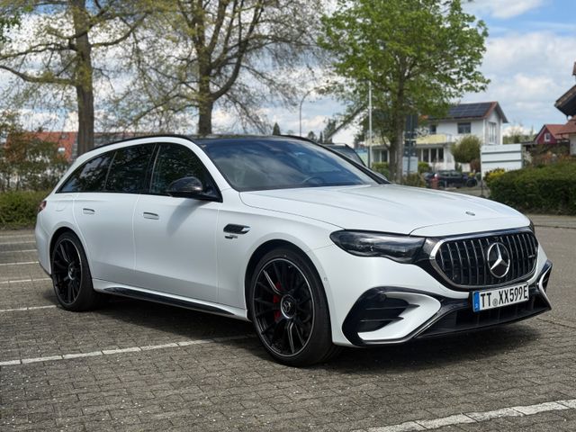 MERCEDES-BENZ E 53AMG UNFALLFREI!!!! Perf.Sitz/Super/275kmh