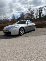 Nissan 350Z  - silberne Nissan 350Z