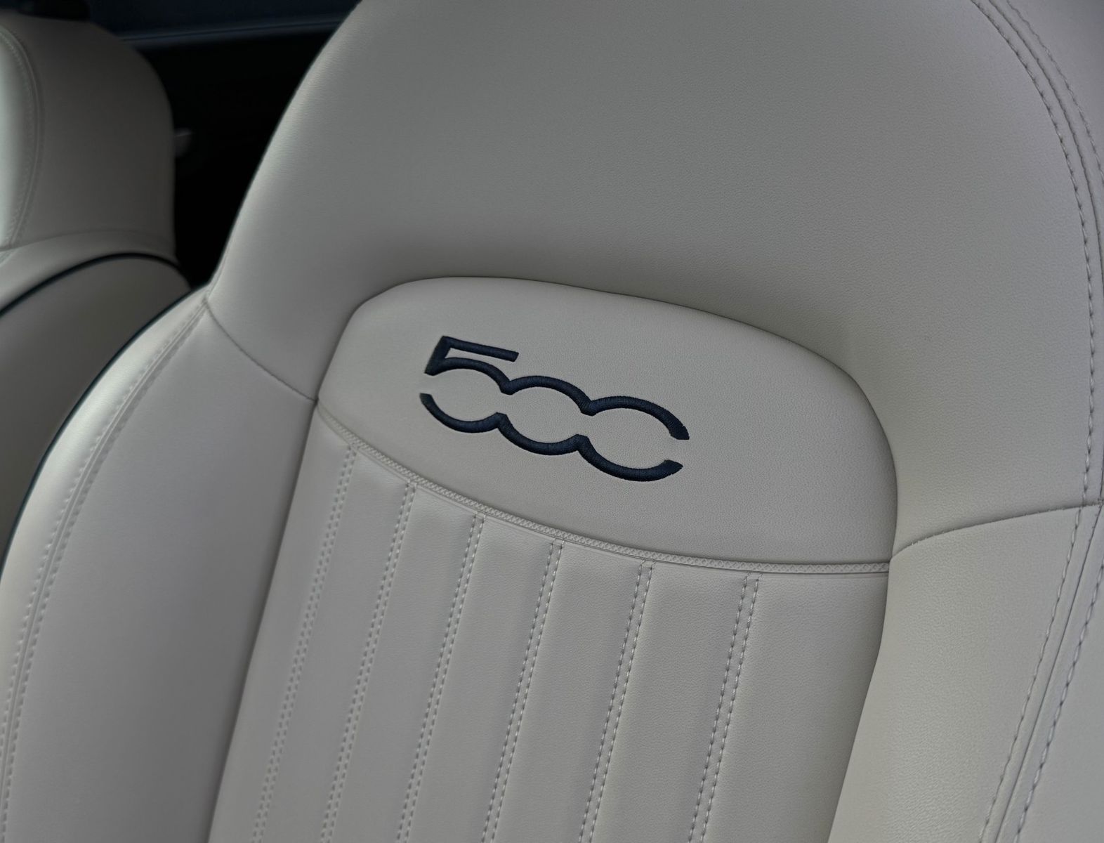 Fahrzeugabbildung Fiat 500X 1.3 FF Yacht Club Capri Faltdach CarPl. CAM