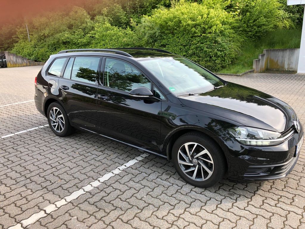 Image of Volkswagen Golf