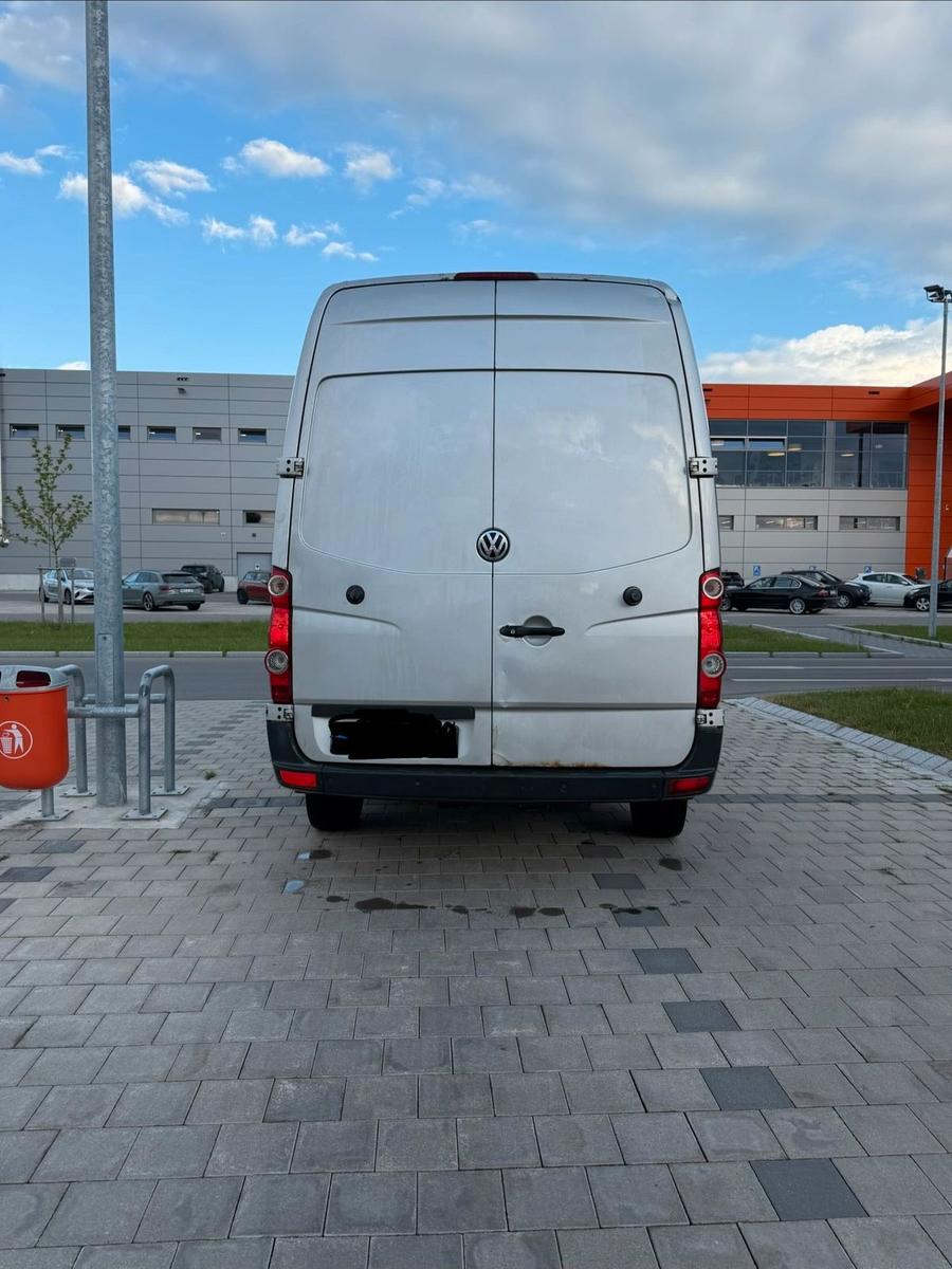 Volkswagen Crafter 2008 — rear view