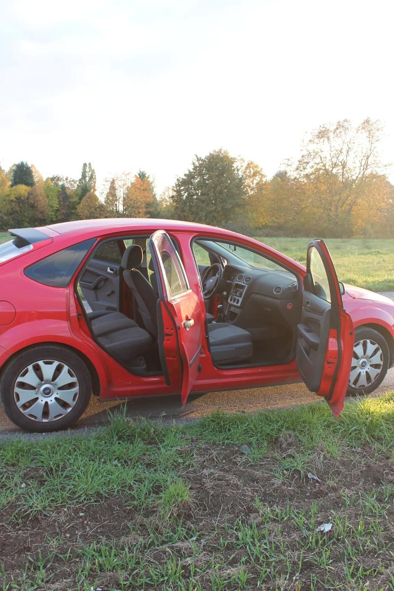 Ford Focus 2005 — photo 9