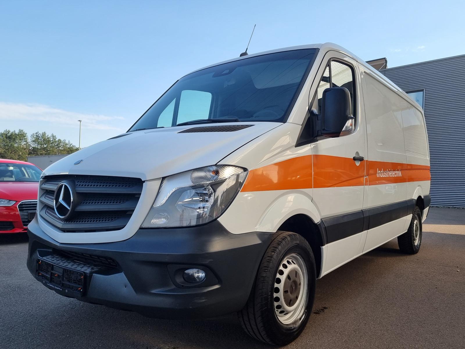 Mercedes-Benz Sprinter 310/210CDI Lang Spurast. AHK Scheckheft