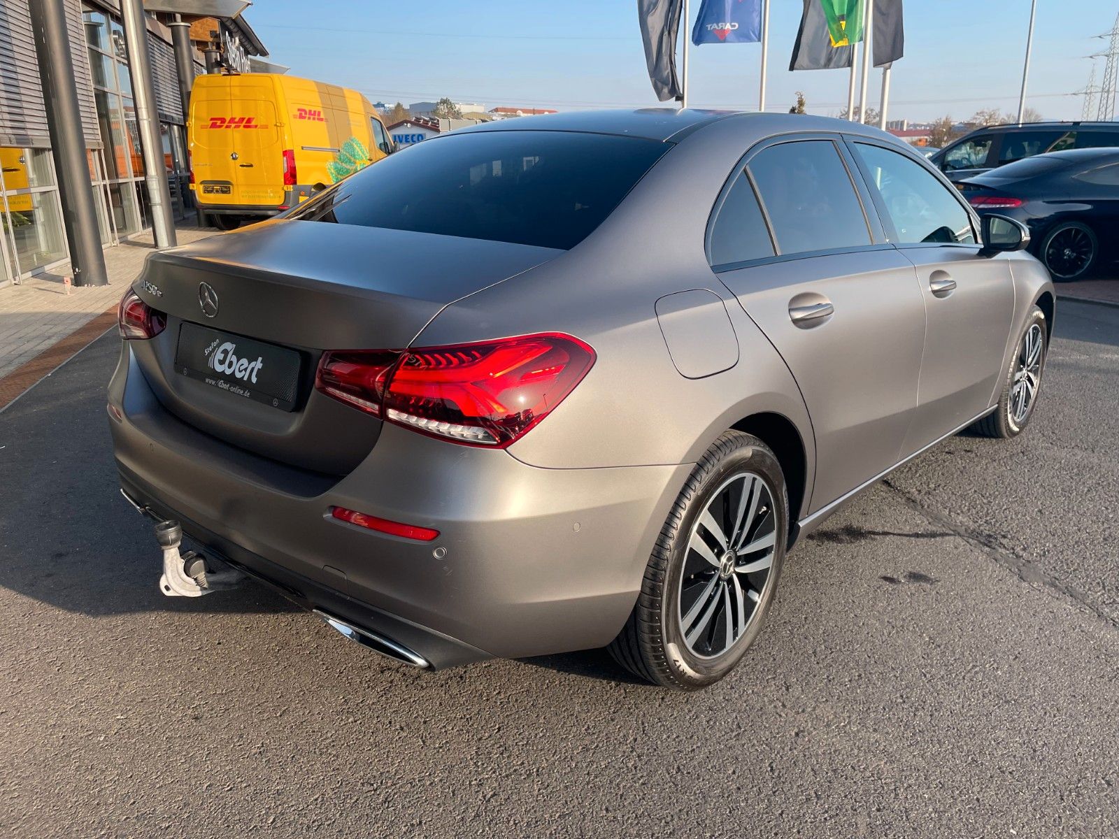 Fahrzeugabbildung Mercedes-Benz A 250e Progressive Night+AHK+Kamera+ILS+Ambiente