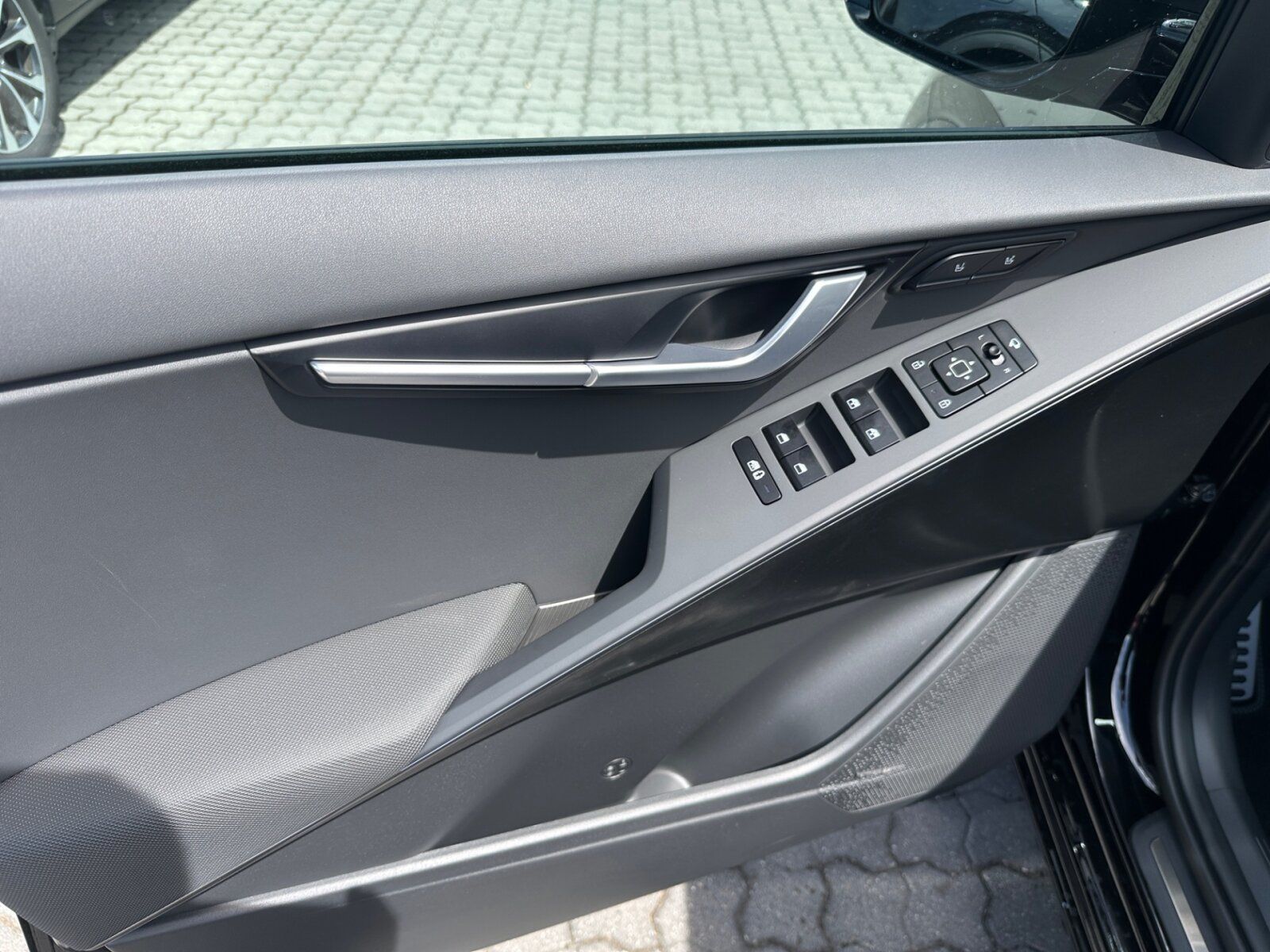 Fahrzeugabbildung Kia NIRO 1.6 HEV 129 DCT SPIRIT 18Z TEC REX