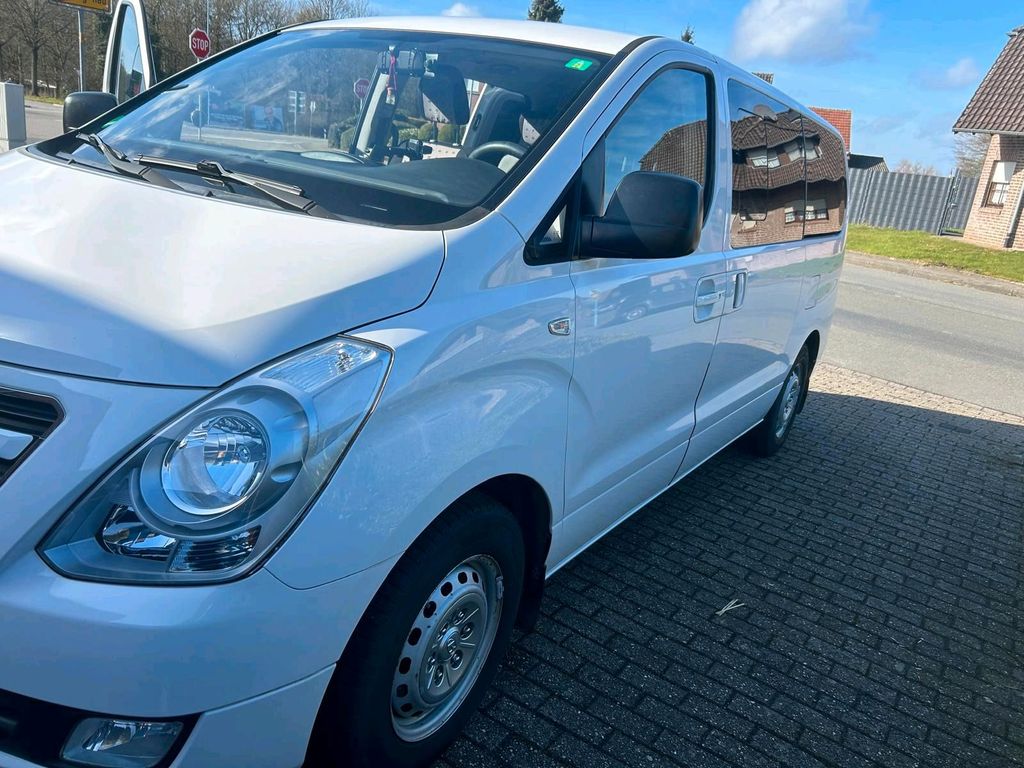 Image of Hyundai H-1