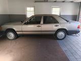 Mercedes-Benz Mercedes w124 260e - Mercedes-Benz 260: W124 260e