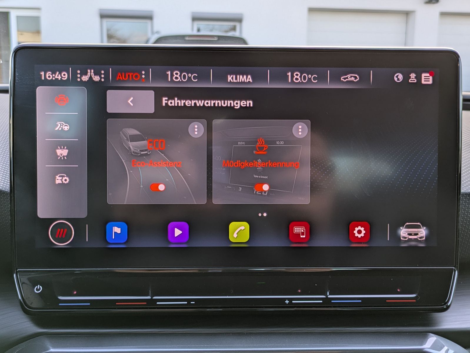 Fahrzeugabbildung CUPRA Leon 1.5 eTSI DSG MATRIX-LED*ACC*APP*KAMERA*18"