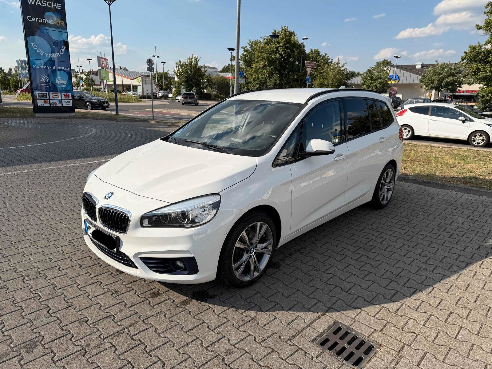 BMW 218 Gran Tourer 218i Sport Line - harman/kardon