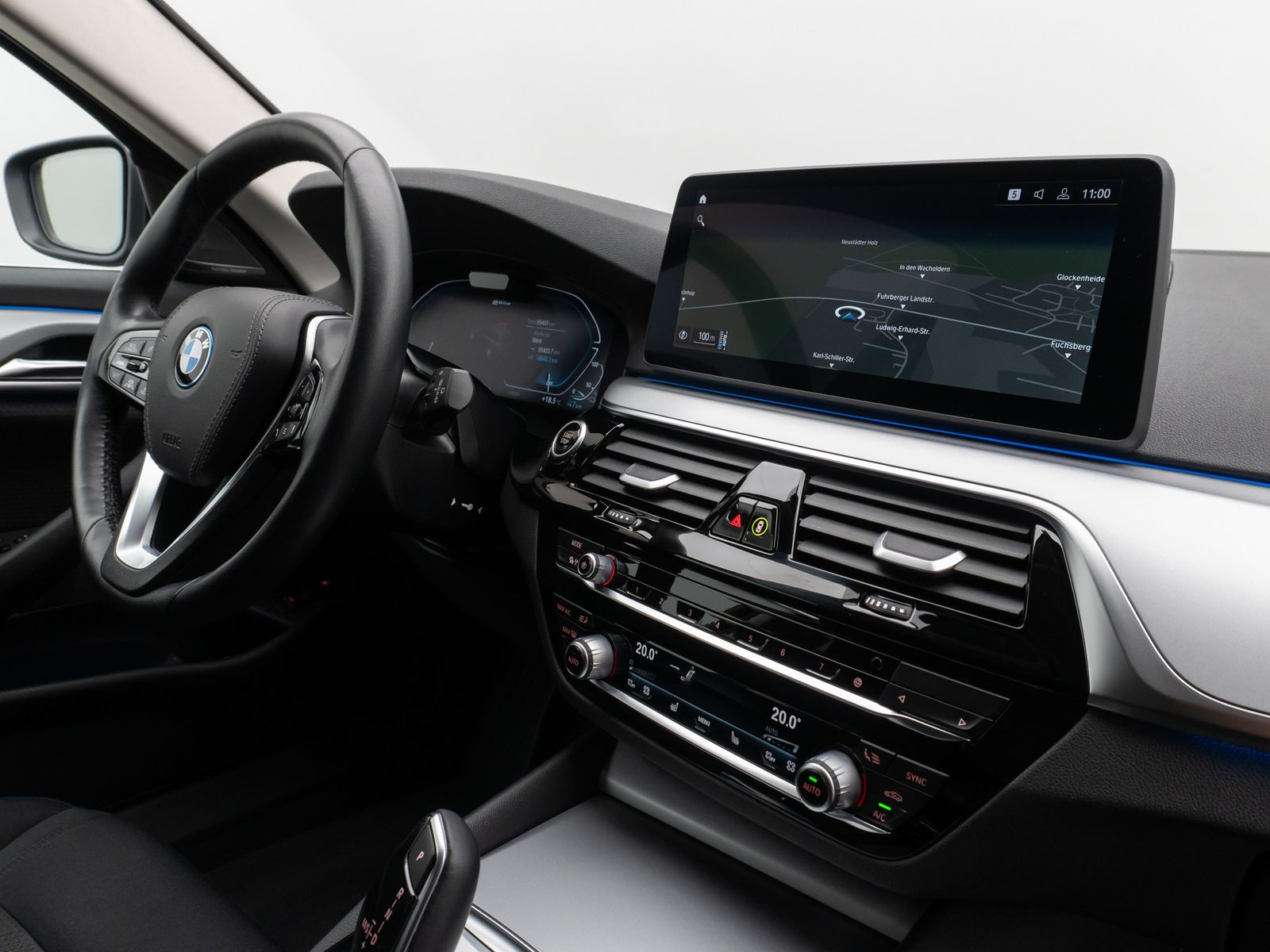 Fahrzeugabbildung BMW 520e  Laser 360° HUD DAB H/K ACC Alarm Komfort