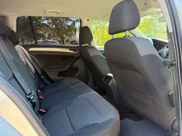Volkswagen Golf - 12