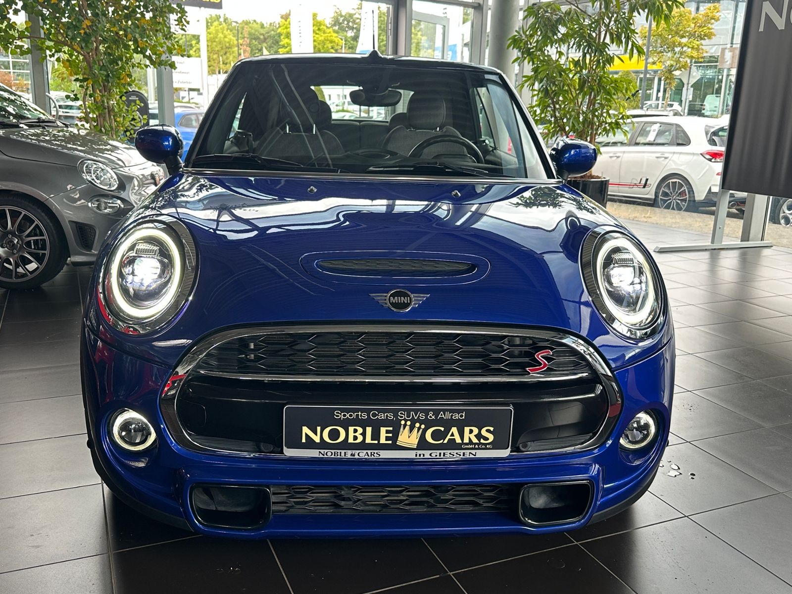 Fahrzeugabbildung MINI Cooper S Cabrio Chili LED NAVI ALU