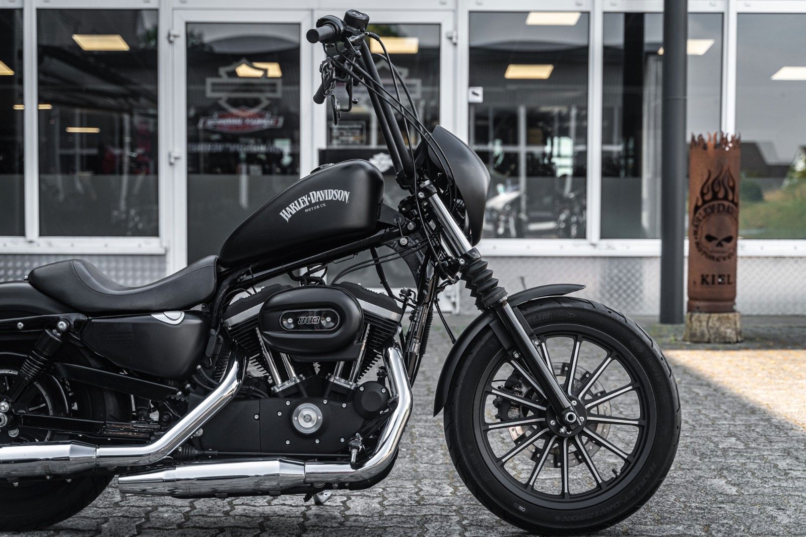 Fahrzeugabbildung Harley-Davidson XL883N IRON SPORTSTER - APE-Lenker