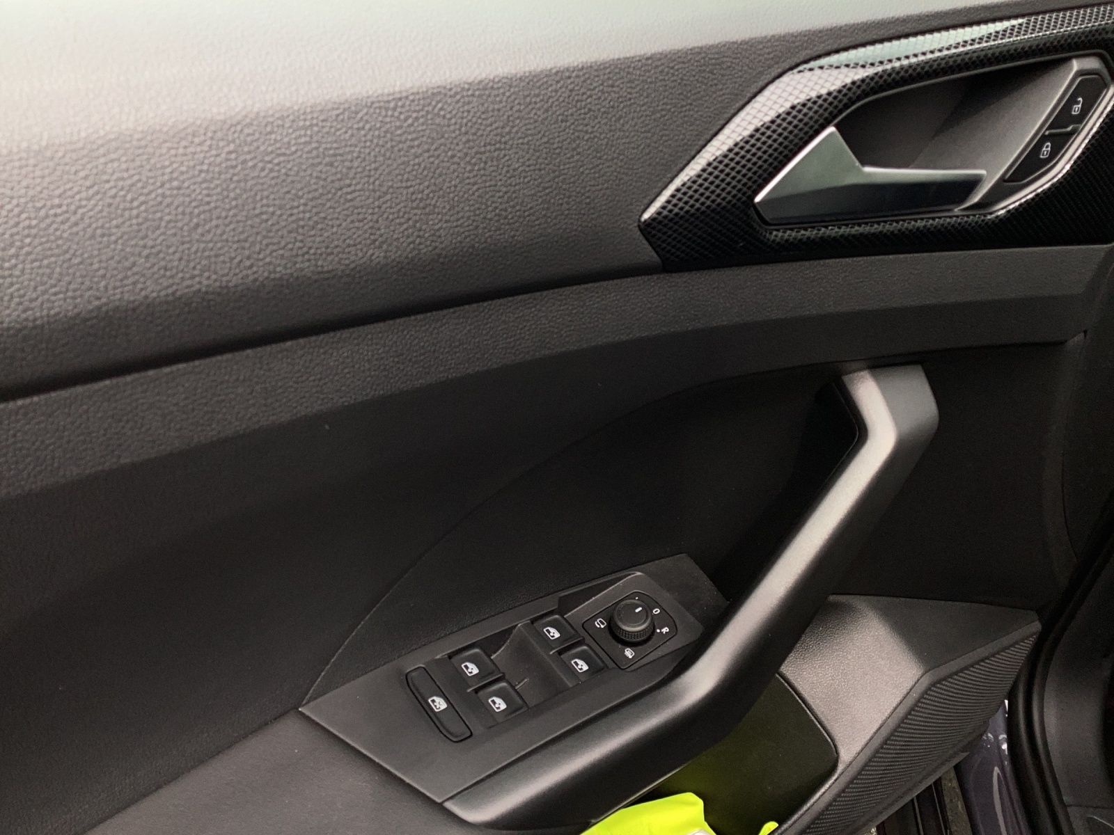 Fahrzeugabbildung Volkswagen T-Cross Life LED Kamera APP ACC