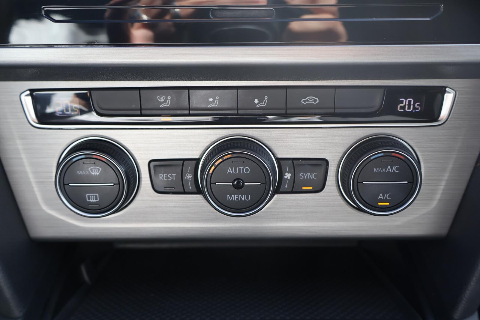 Volkswagen Passat 1.5 TSI LED Tempomat Klimaaut., миниатюра 17