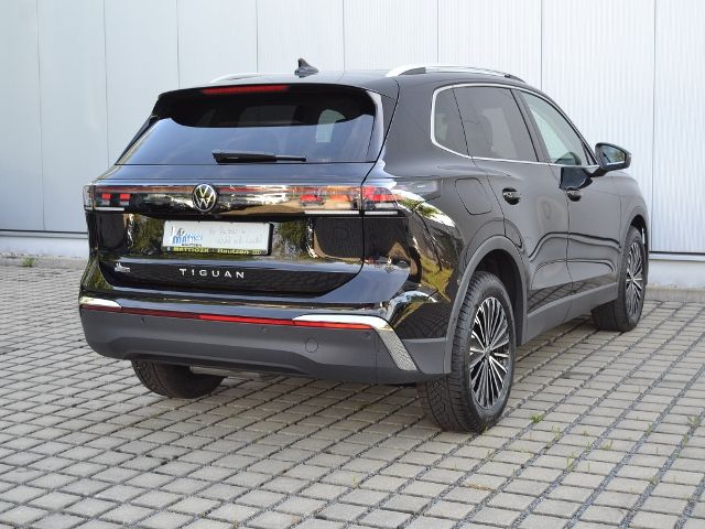 Tiguan 2.0 TDI DSG Elegance AHK/IQ.DRIVE-PAKET/M