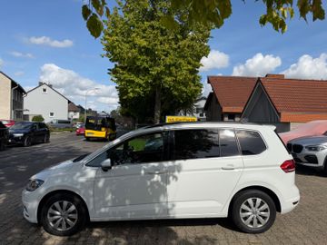 Volkswagen Touran - 9