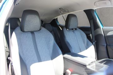 Peugeot 408 - 11