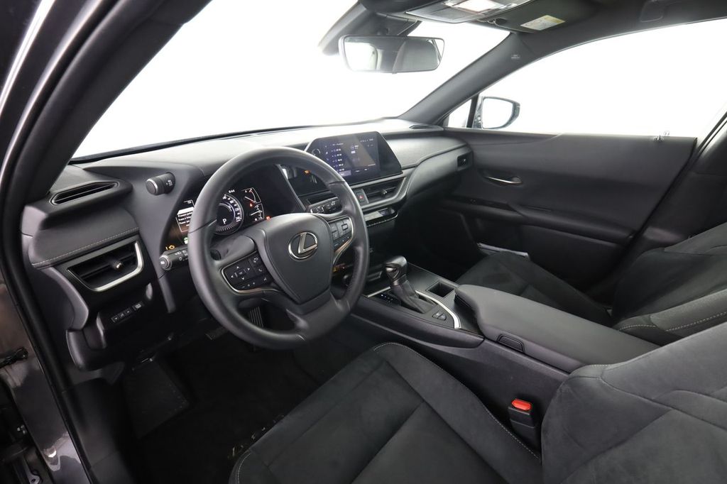 Image of Lexus UX